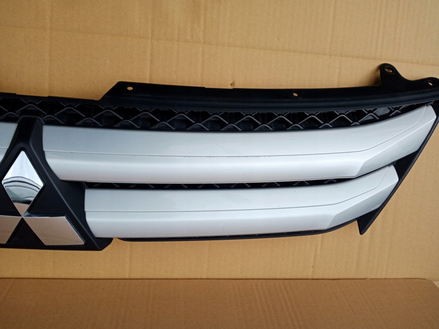 Mitsubishi Eclipse Cross GK0 Kühlergrill FRONTGRILL Kühlergitter 7450B048 - Thumbnail 4