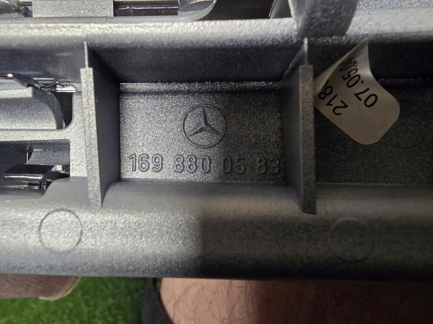 Mercedes-Benz A-Klasse W169 Kühlergrill FRONTGRILL Kühlergitter A1698800583 - Thumbnail 6