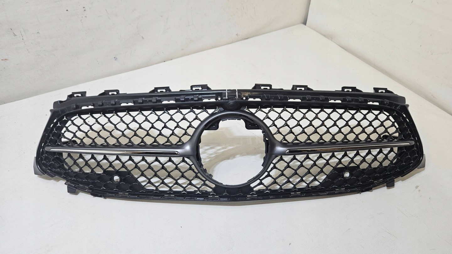 Mercedes-Benz CLA C118 Kühlergrill FRONTGRILL Kühlergitter A1188883800 - Thumbnail 1