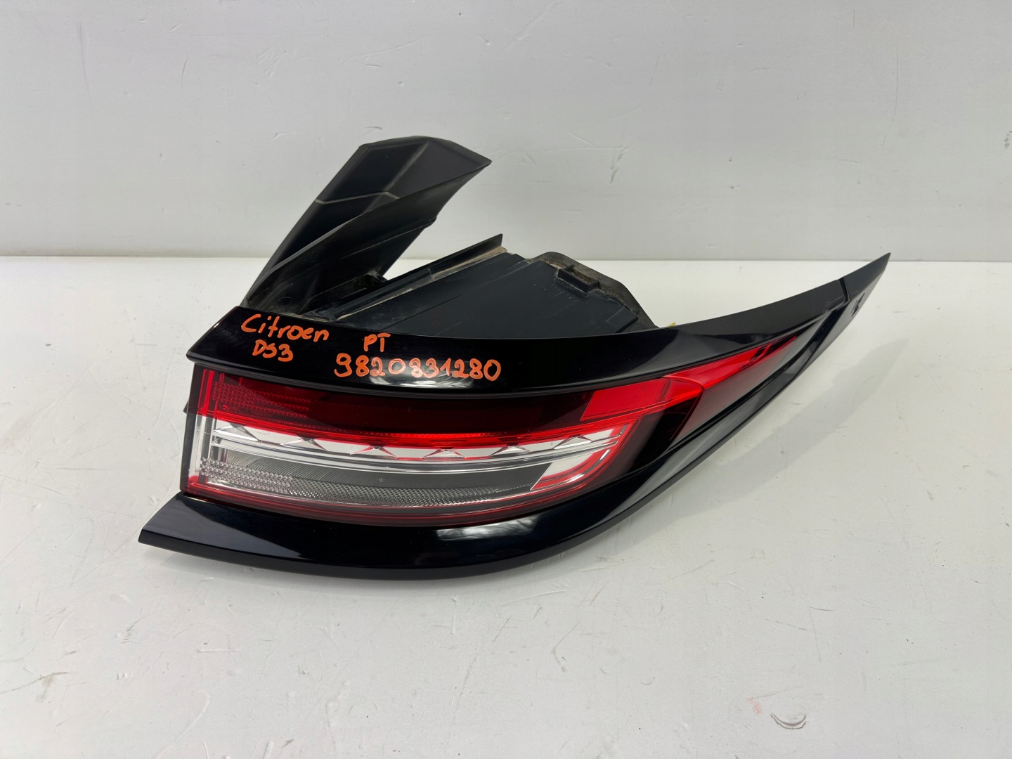 Citroen DS3 Rückleuchte 9820831280 Rearlamp - Thumbnail 1
