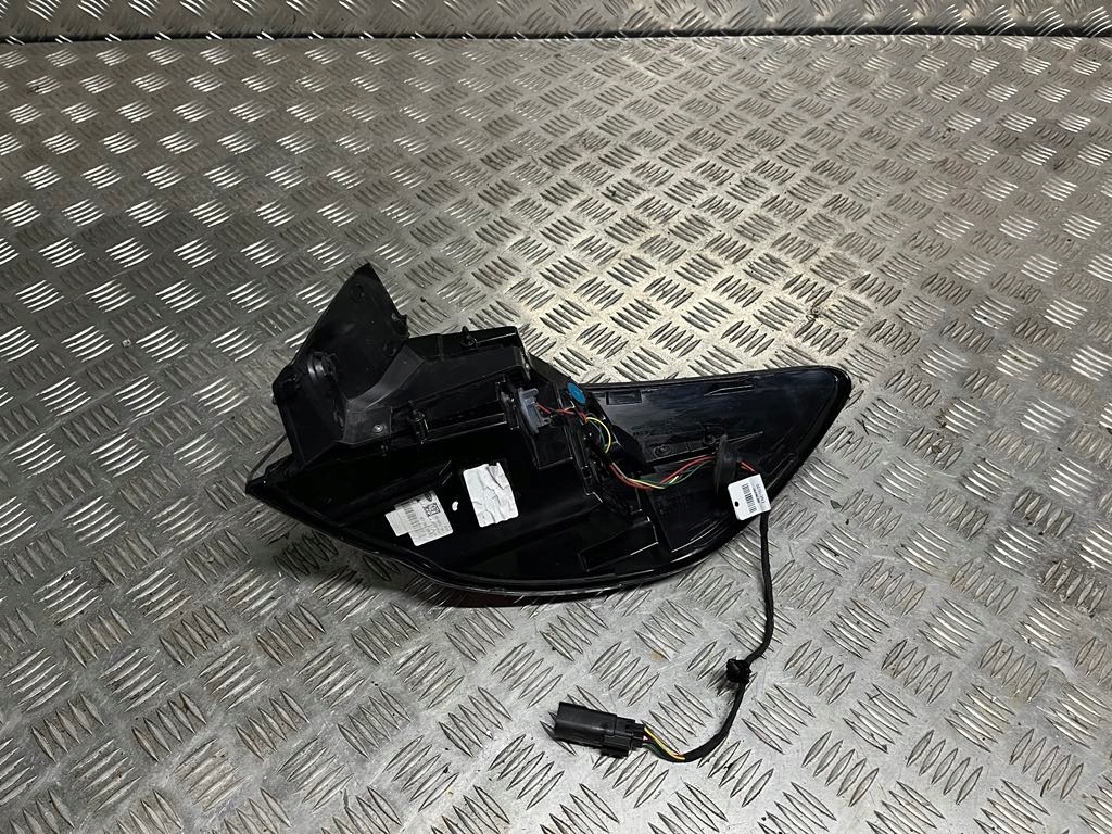 Ford Kuga III Mk3 Rückleuchte Rearlamp - Thumbnail 1