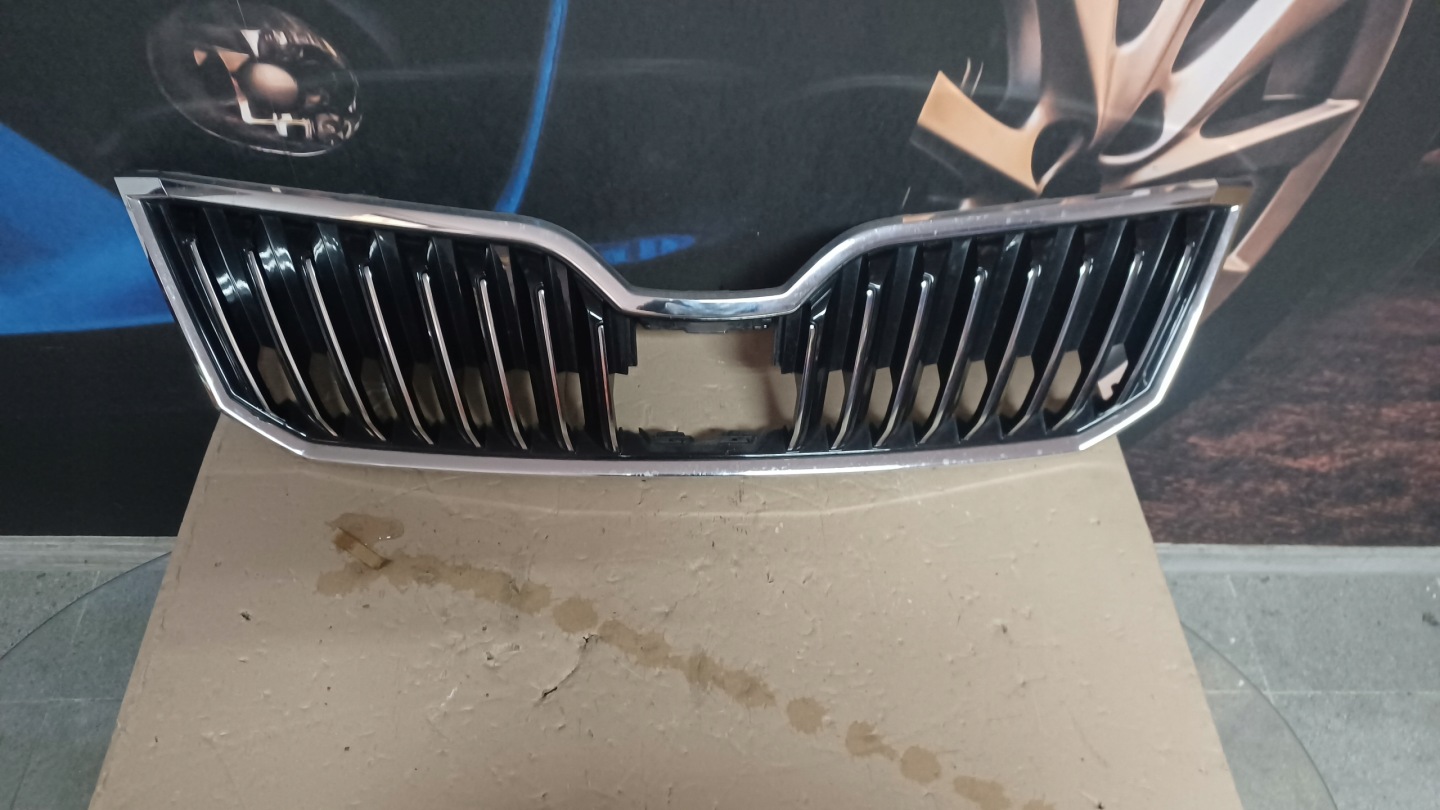 Skoda Superb 3U Kühlergrill FRONTGRILL Kühlergitter 3V0853653B - Thumbnail 1