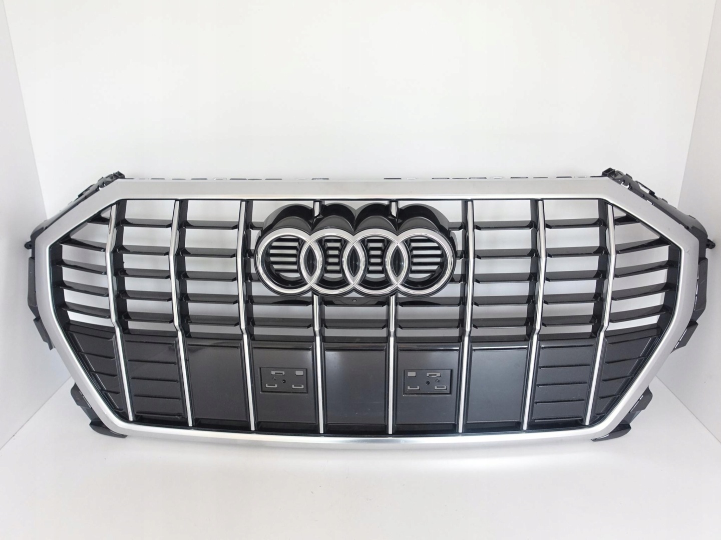 Audi Q3 Kühlergrill FRONTGRILL Kühlergitter 83A853651F - Thumbnail 1