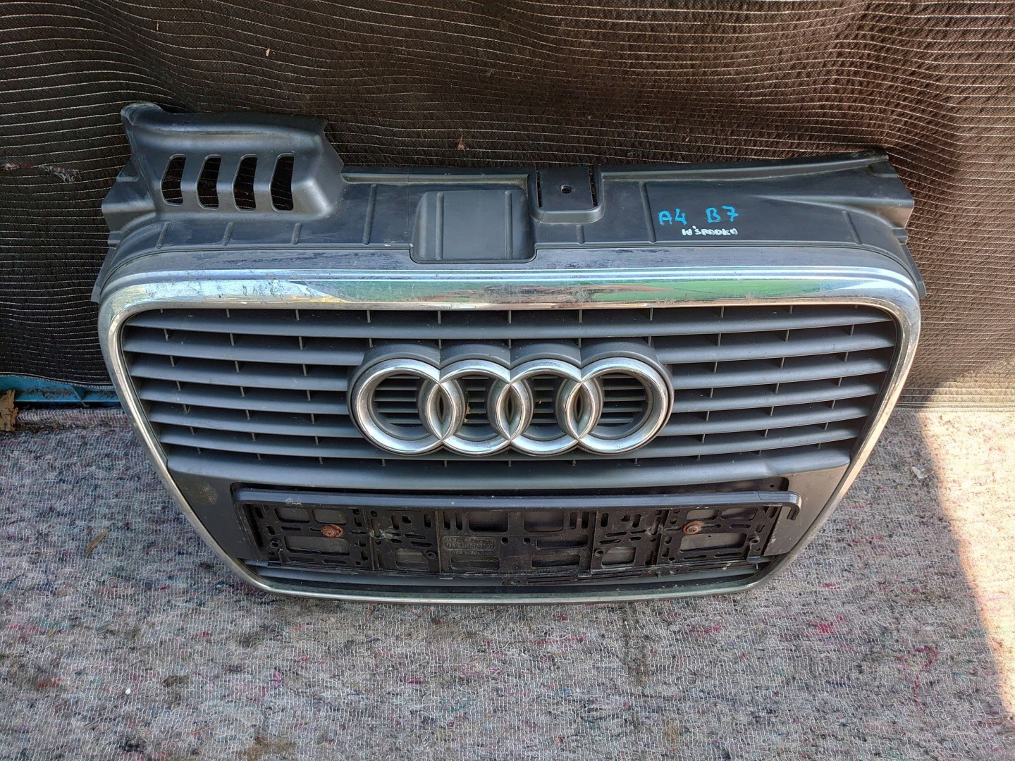 Audi A4 B7 Kühlergrill FRONTGRILL Kühlergitter 8E0853651QC - Thumbnail 1