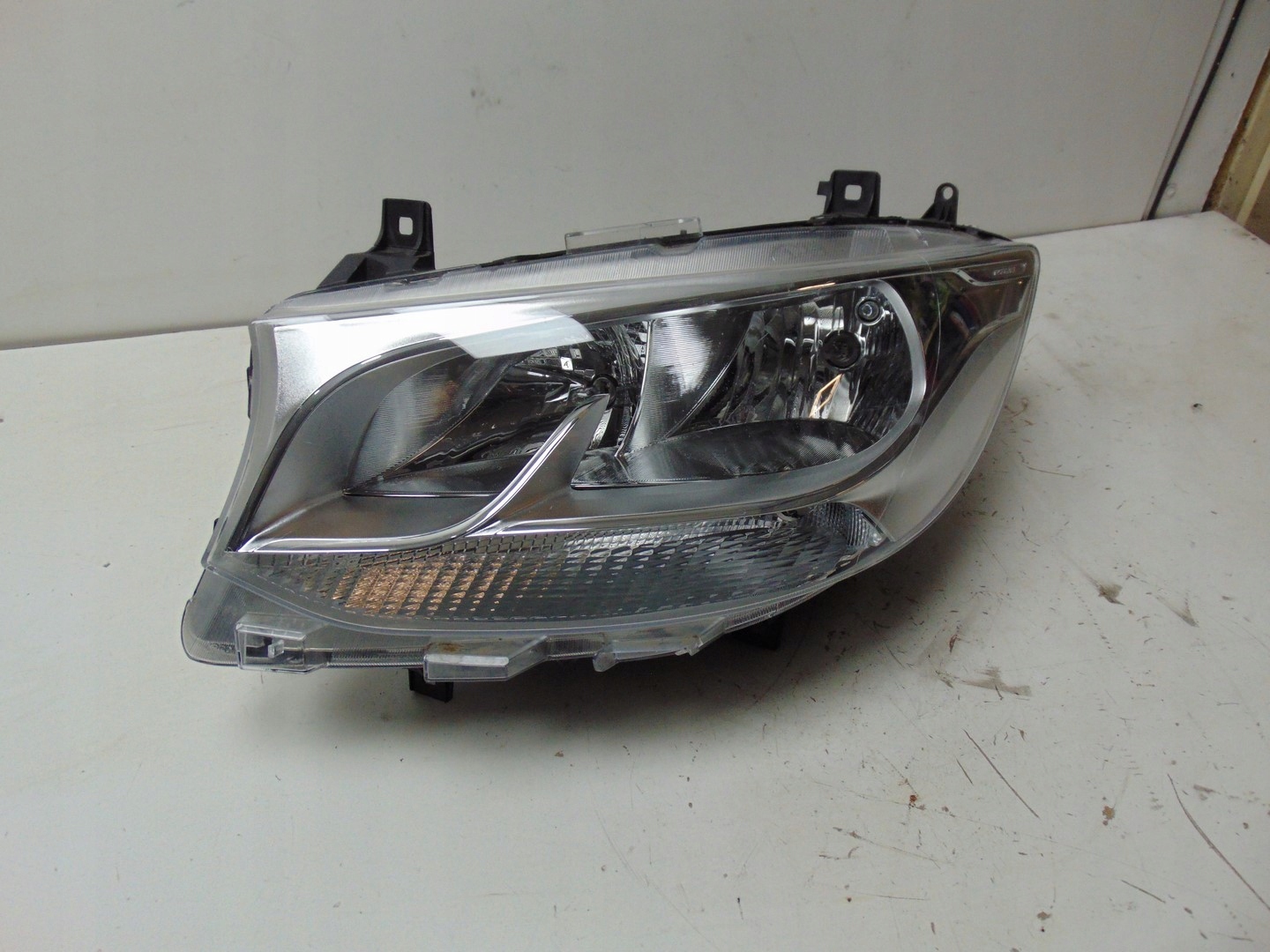 Frontscheinwerfer Mercedes-Benz Sprinter W910 A9109060000 LED Links Headlight - Thumbnail 1