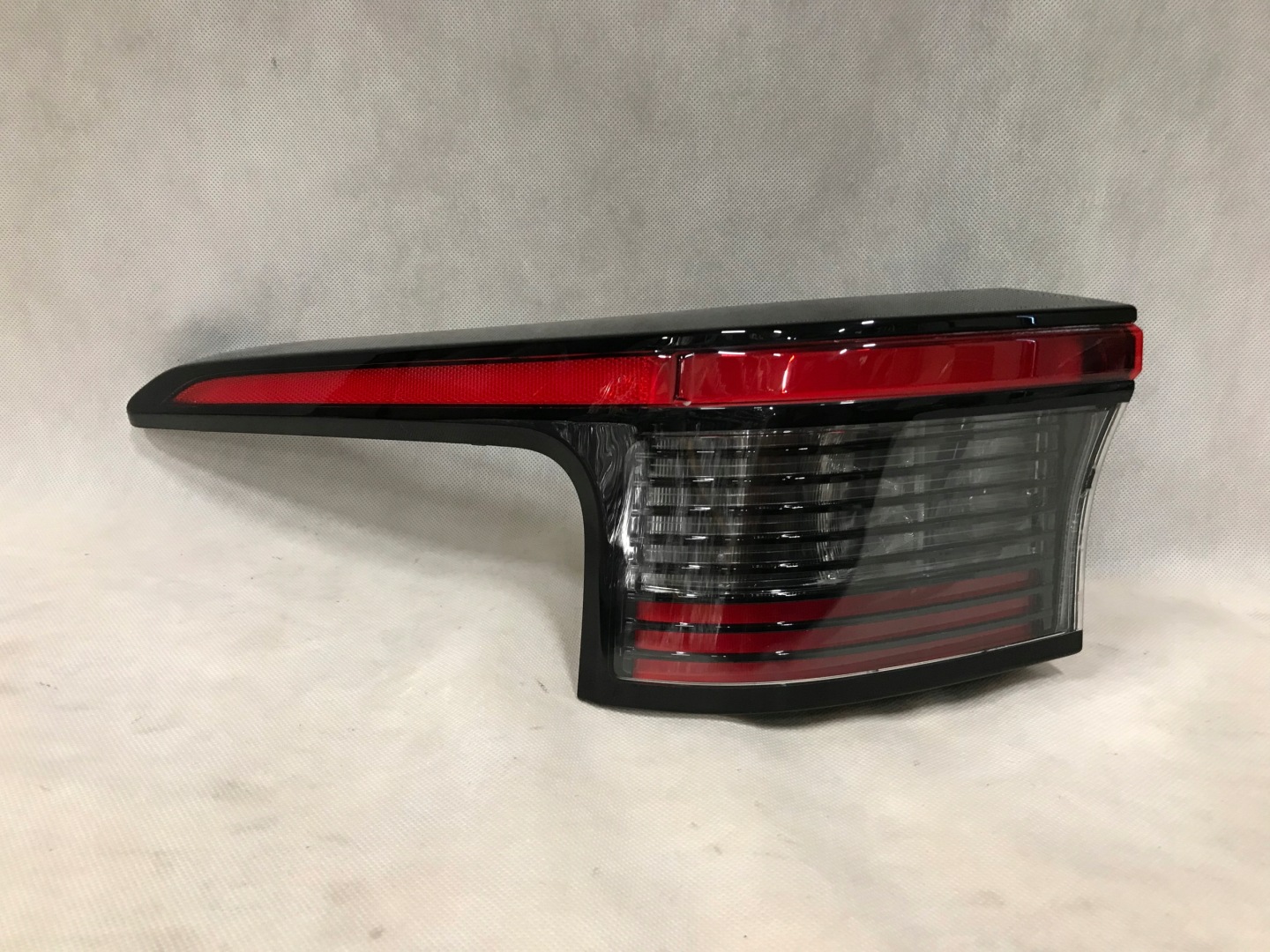 Toyota bZ4X EAM Rückleuchte Rearlamp - Thumbnail 1