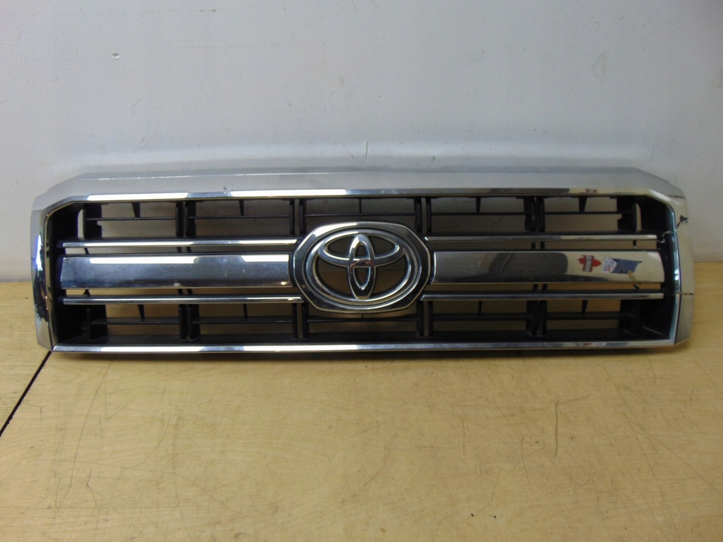Toyota Land Cruiser J7/J9/J12/J15/J25 J7 Kühlergrill FRONTGRILL 5310160450 - Thumbnail 1