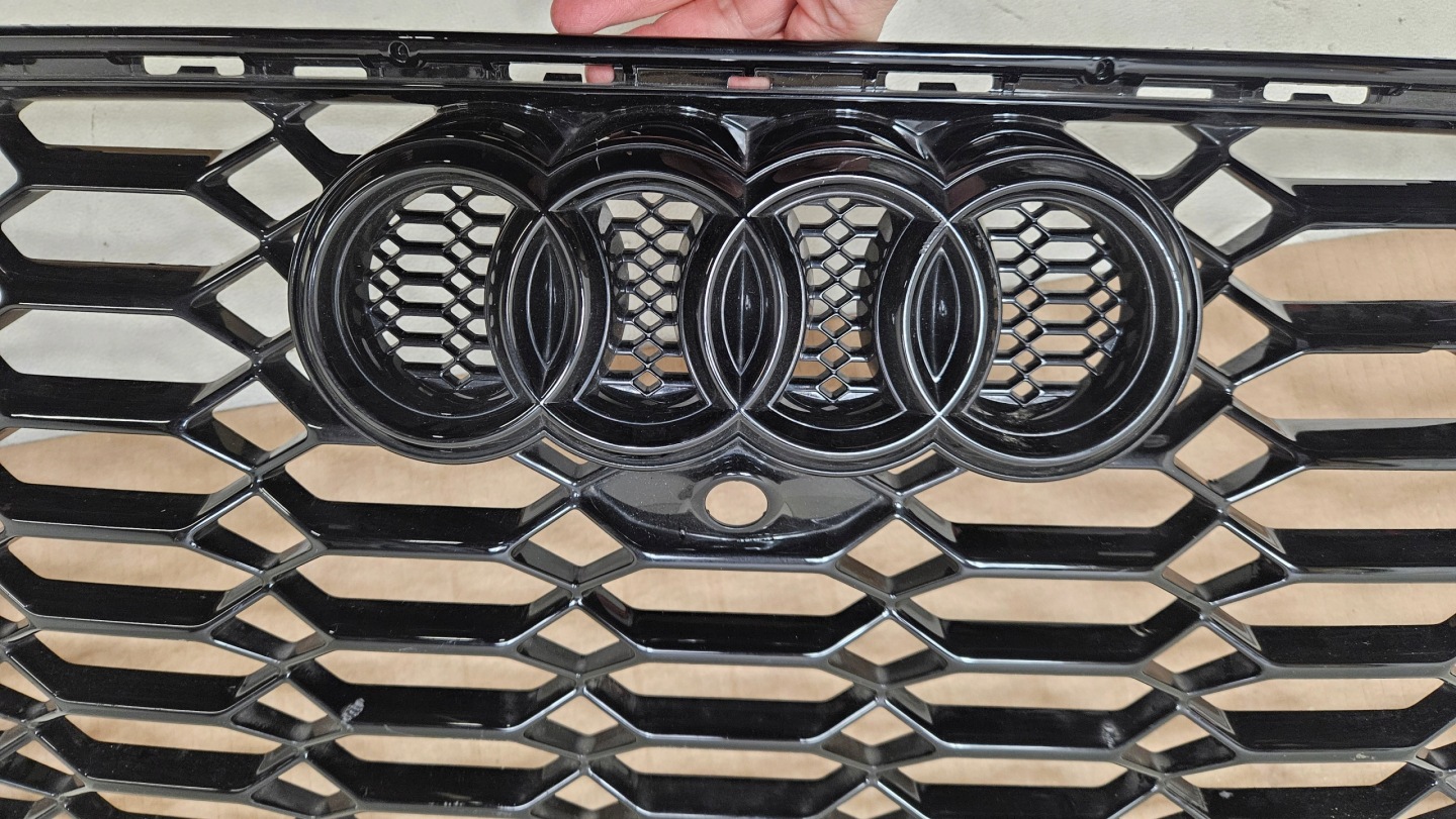 Audi 8W0 Kühlergrill FRONTGRILL Kühlergitter 8W0853651BG - Thumbnail 6