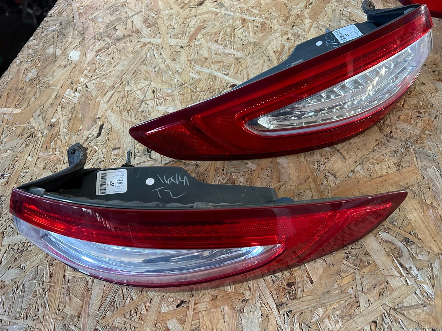 Ford Fusion Rückleuchte DS7313404DS73 Rearlamp - Thumbnail 1