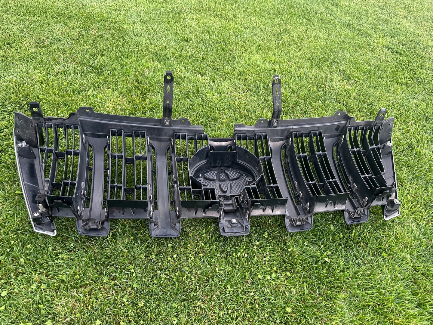Toyota Land Cruiser J8/J10/J20 J8 Kühlergrill FRONTGRILL Kühlergitter 5311160A61 - Thumbnail 12