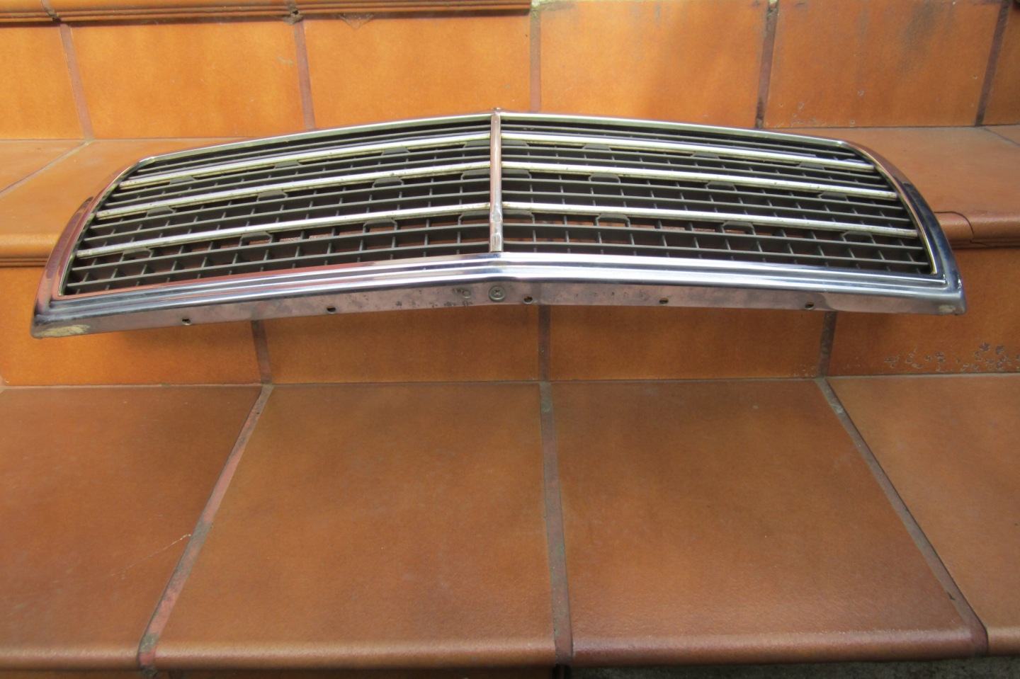Mercedes-Benz E-Klasse W124 Kühlergrill FRONTGRILL Kühlergitter A1245801236 - Thumbnail 5
