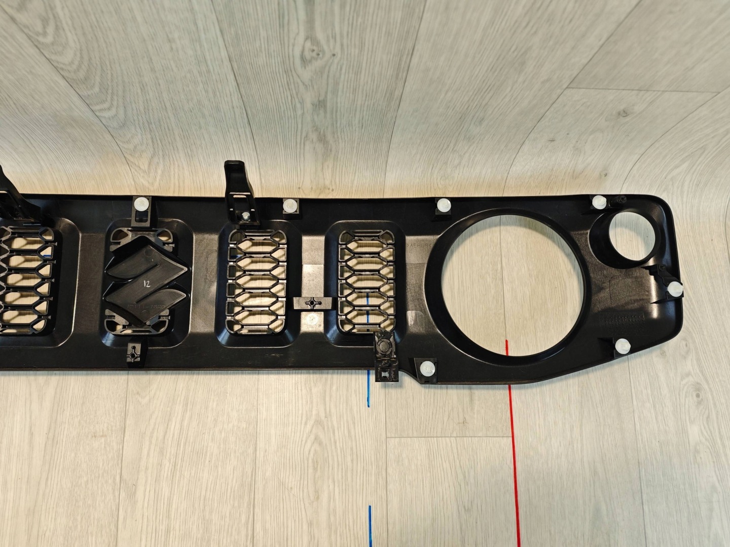 Suzuki Jimny I Kühlergrill FRONTGRILL Kühlergitter 7211178R0 - Thumbnail 6