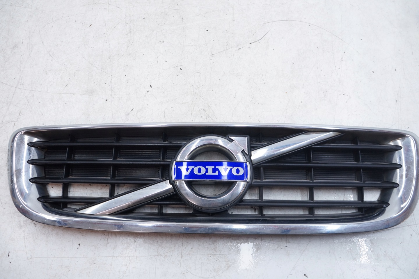 Volvo S40/S50/V40/V50 S40 Kühlergrill FRONTGRILL Kühlergitter 31290537 - Thumbnail 1