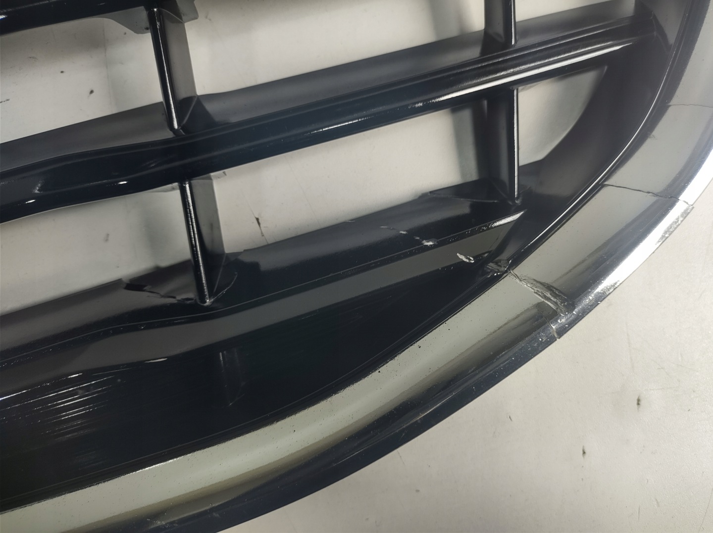 Volvo S40/S50/V40/V50 V40 Kühlergrill FRONTGRILL Kühlergitter 31353120 - Thumbnail 6