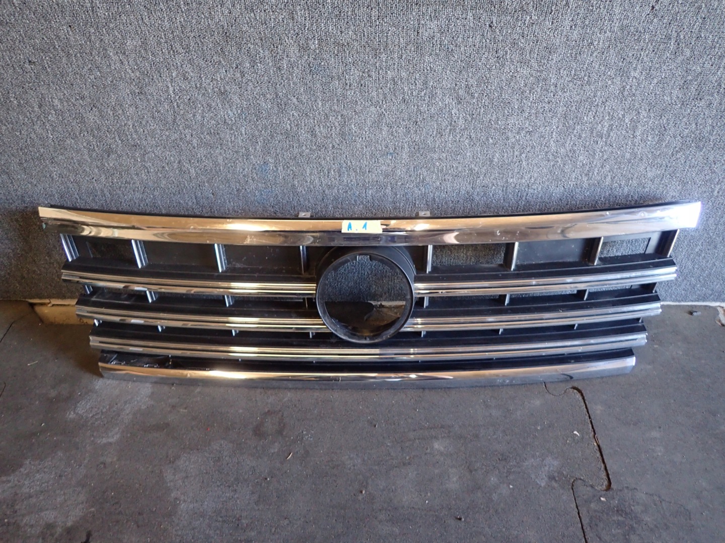 VW Touareg I Kühlergrill FRONTGRILL Kühlergitter - Thumbnail 1
