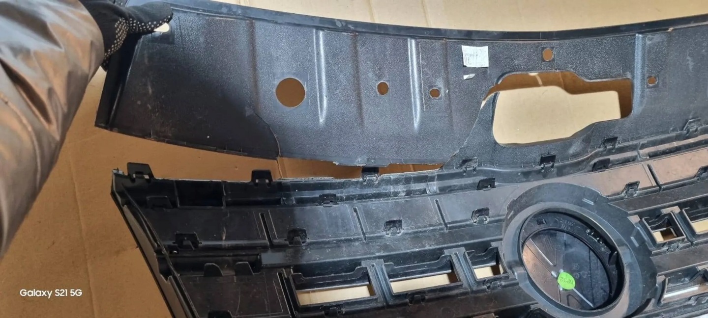 VW Amarok I 2H Kühlergrill FRONTGRILL Kühlergitter - Thumbnail 10