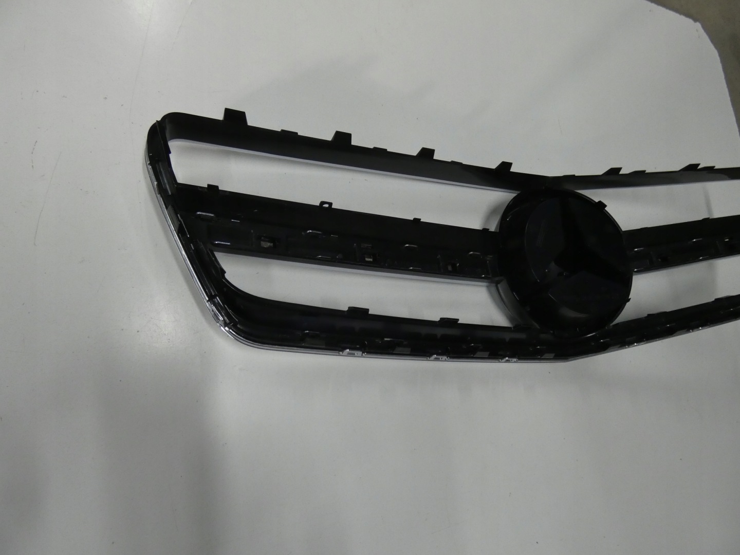 Mercedes-Benz CLS W218 Kühlergrill FRONTGRILL Kühlergitter A2188851023 - Thumbnail 6