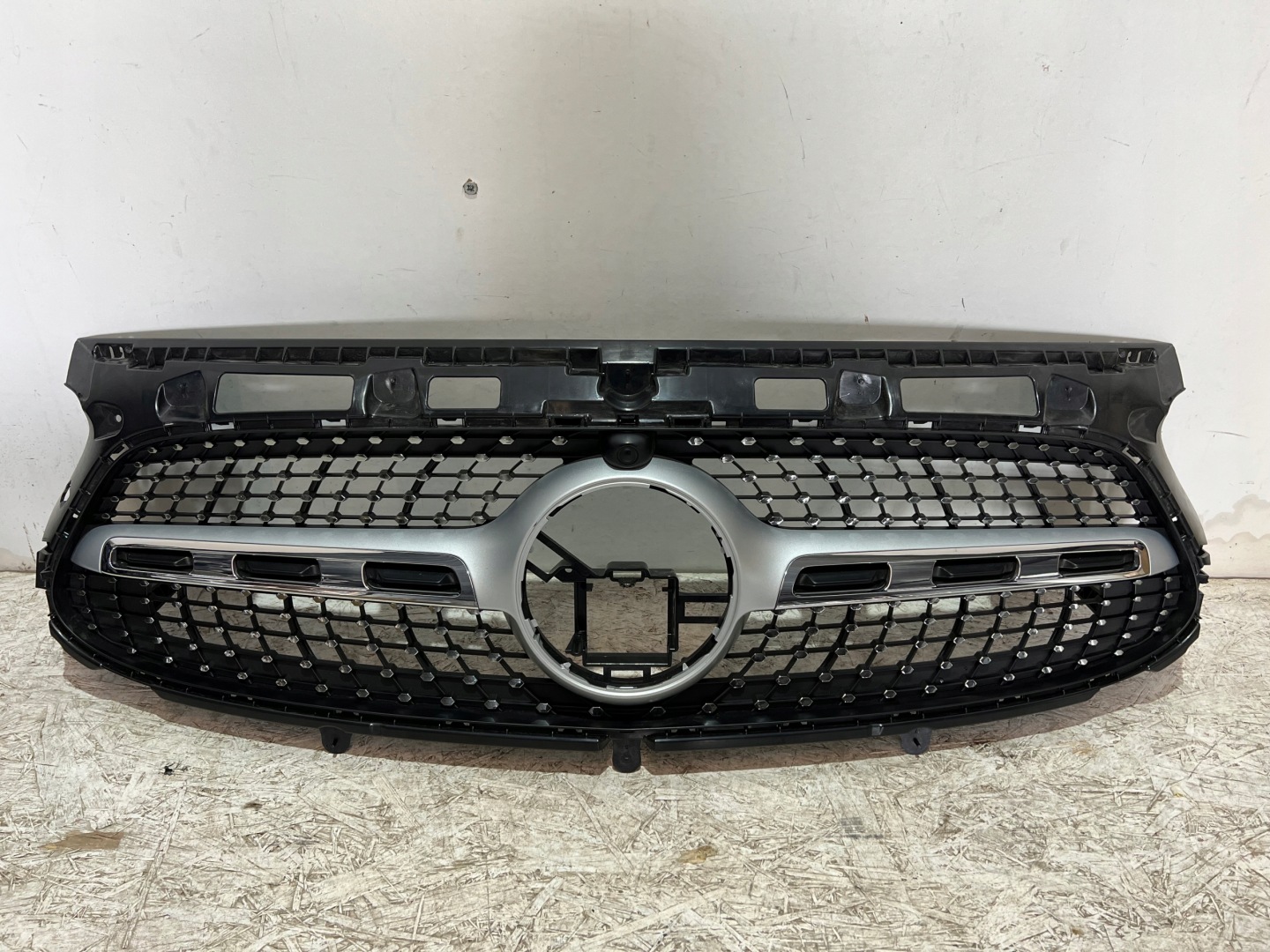 Mercedes-Benz GLA W156 Kühlergrill FRONTGRILL Kühlergitter A2478883901 - Thumbnail 1