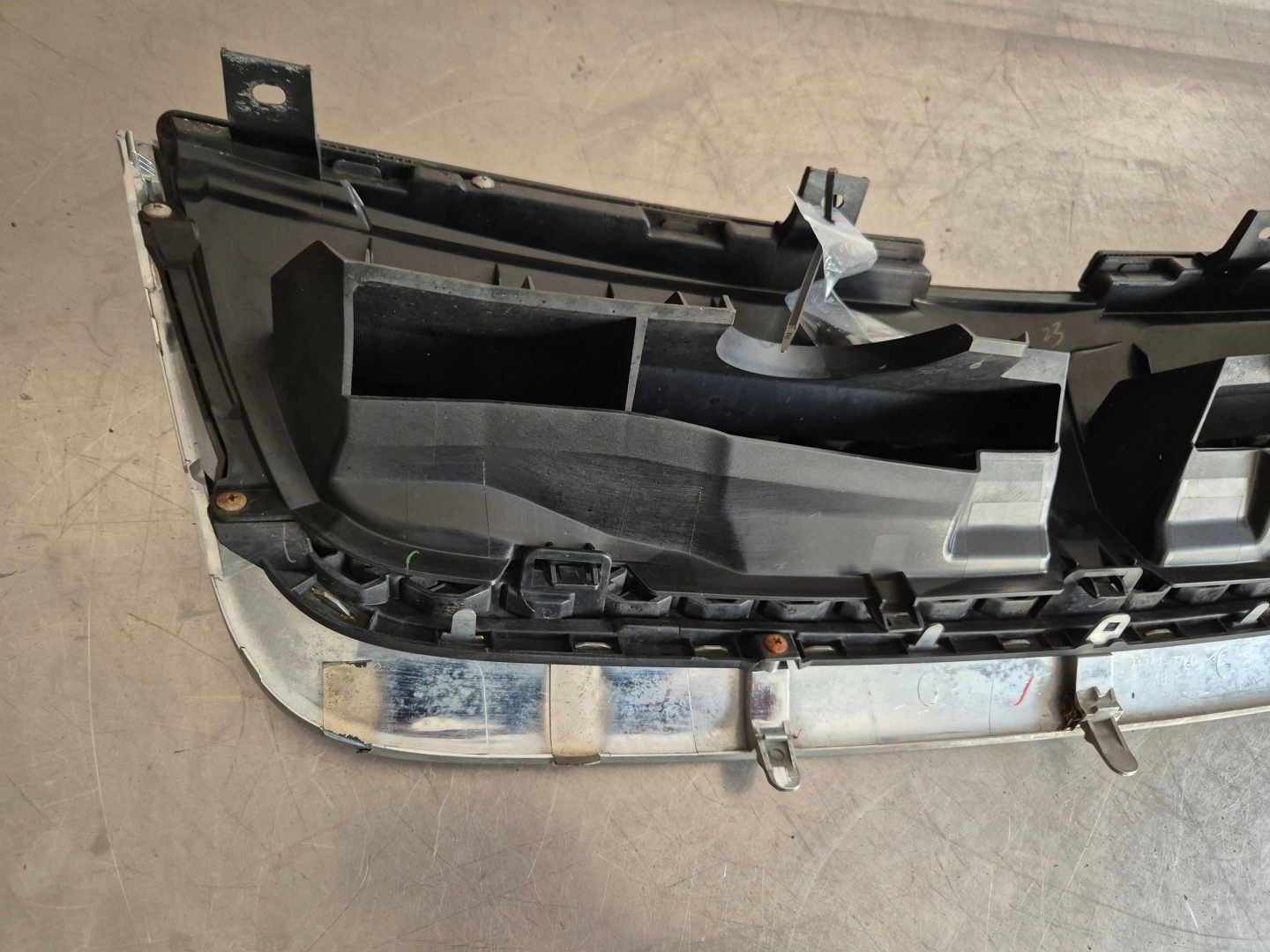 Suzuki Vitara I ET Kühlergrill FRONTGRILL Kühlergitter 7174277K0 - Thumbnail 10