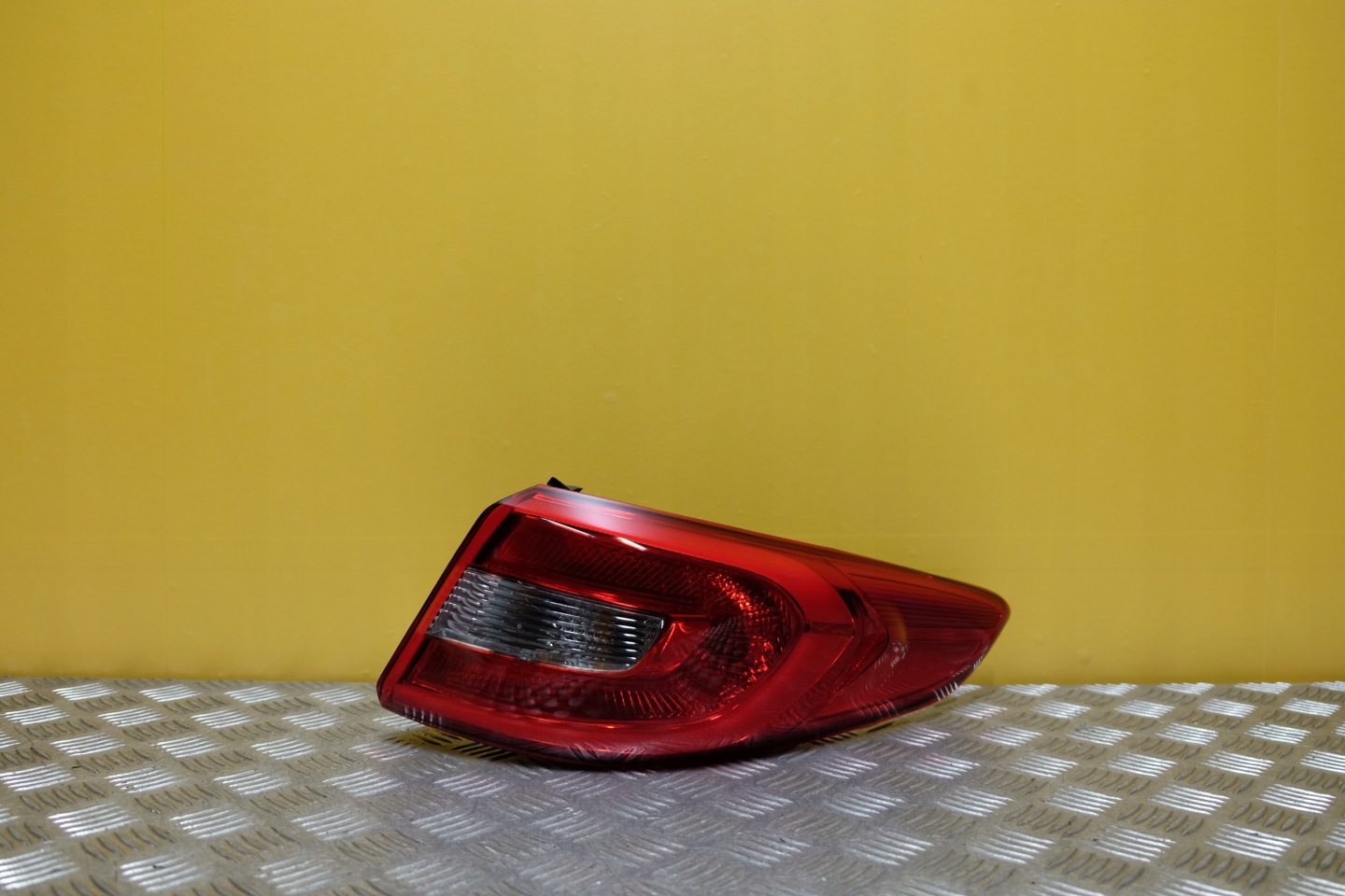 Hyundai Sonata EF Rückleuchte 92402C1 Rearlamp - Thumbnail 1