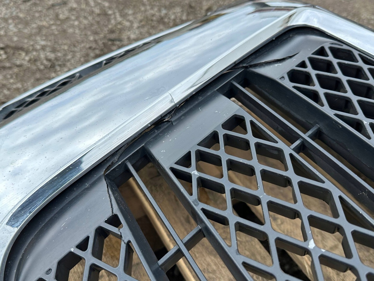 Nissan Titan Kühlergrill FRONTGRILL Kühlergitter 62312EZ70A - Thumbnail 11