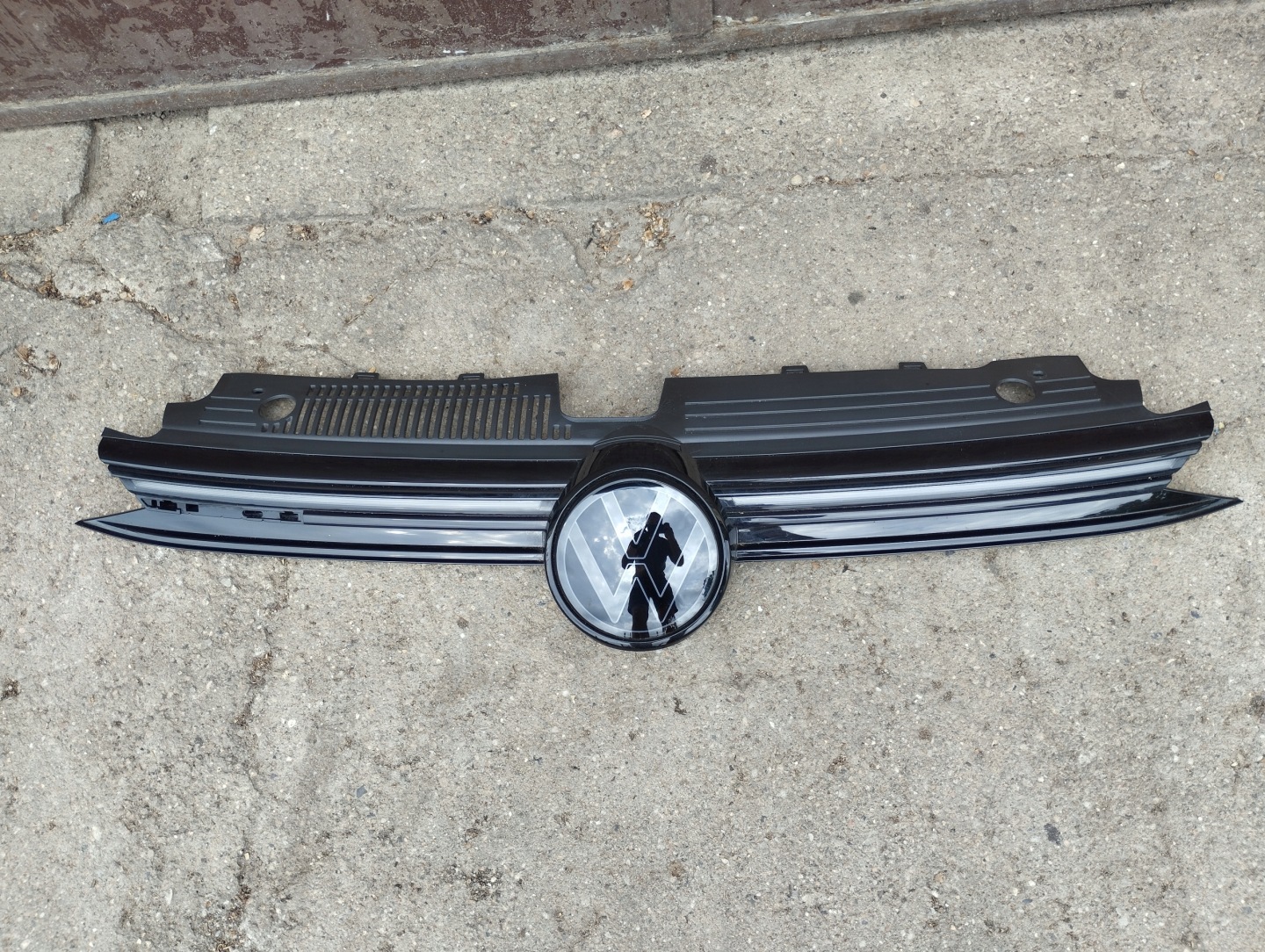 VW Golf V Kühlergrill FRONTGRILL Kühlergitter 5H0853651BE - Thumbnail 1