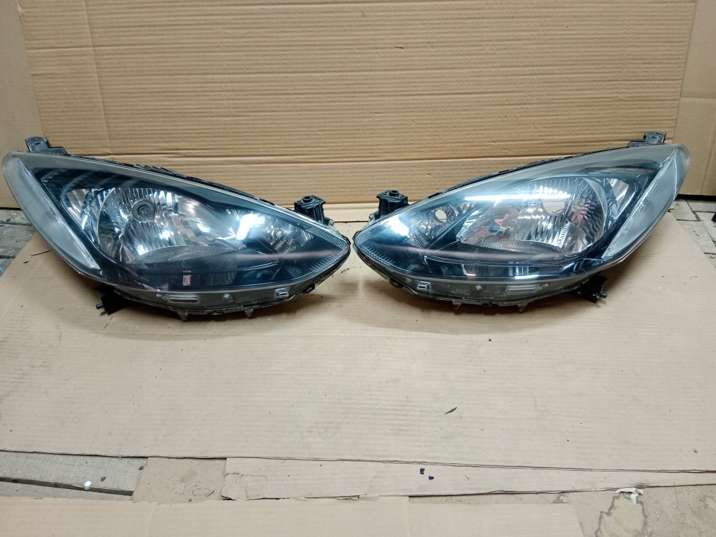 Frontscheinwerfer Mazda 2 II DE LED Links Scheinwerfer Headlight - Thumbnail 1