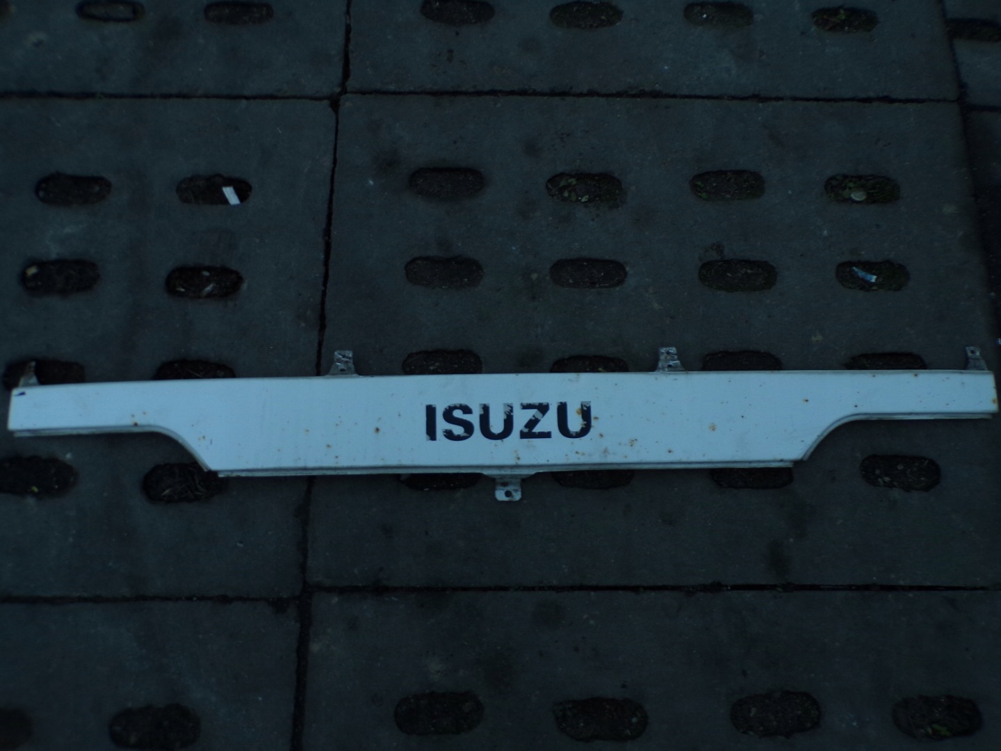 Isuzu Midi Kühlergrill FRONTGRILL Kühlergitter - Thumbnail 11