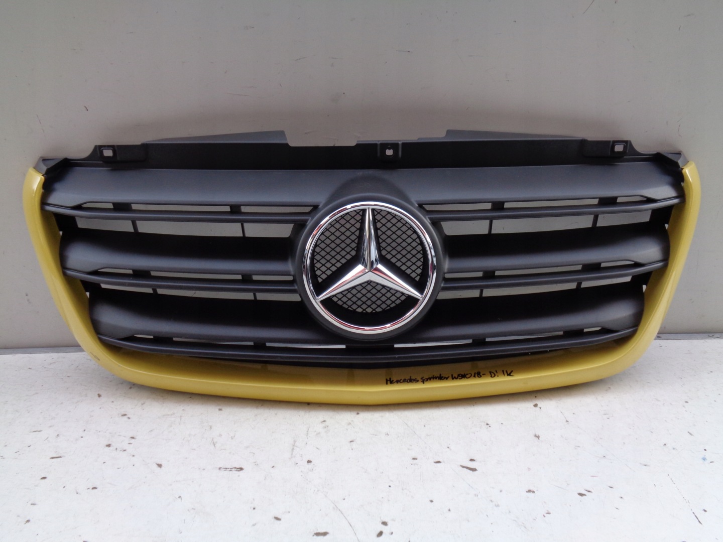 Mercedes-Benz Sprinter W910 Kühlergrill FRONTGRILL Kühlergitter A9108852800 - Thumbnail 1