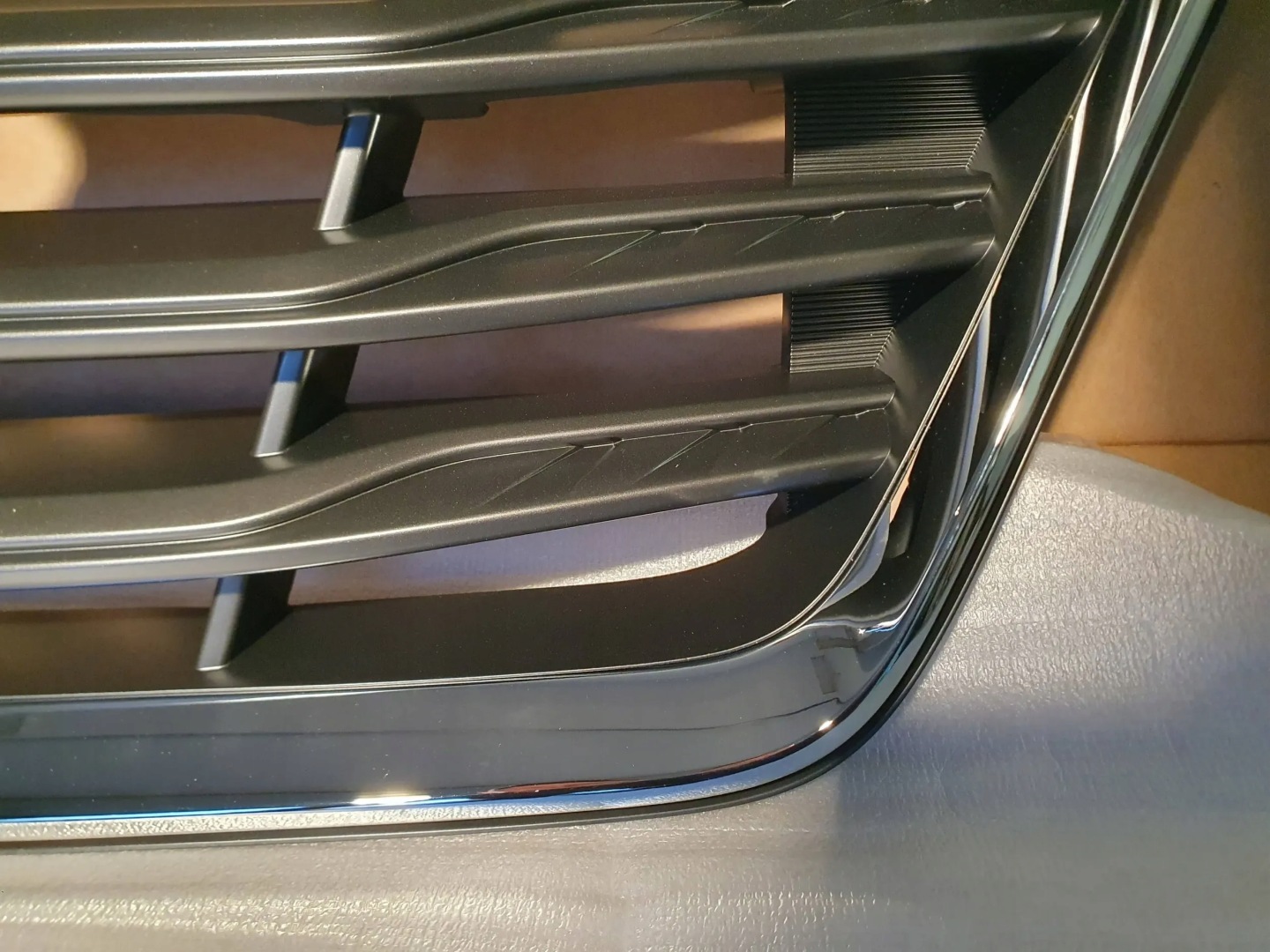 Hyundai H-1 Kühlergrill FRONTGRILL Kühlergitter 865614H700 - Thumbnail 11