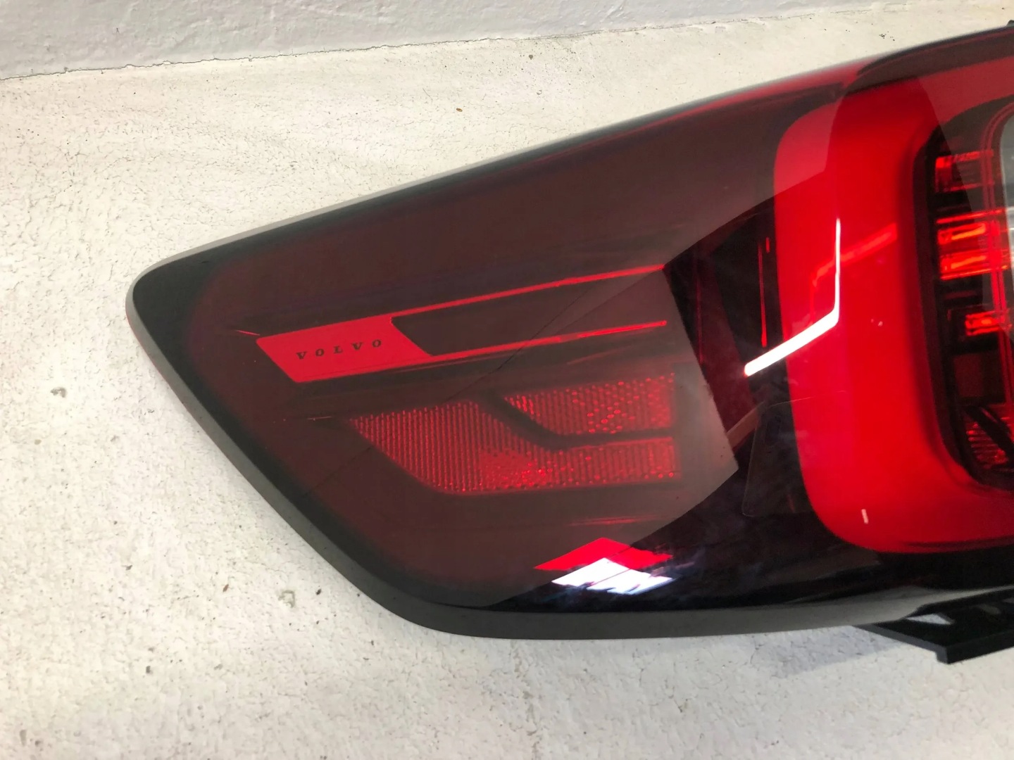 Volvo C40 Rückleuchte 32365666 Rearlamp - Thumbnail 9