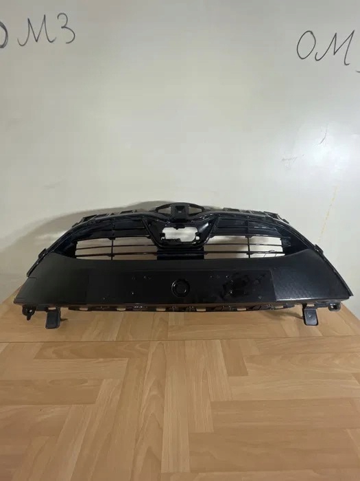 Toyota Yaris I P1 Kühlergrill FRONTGRILL Kühlergitter 53111K0020A - Thumbnail 7