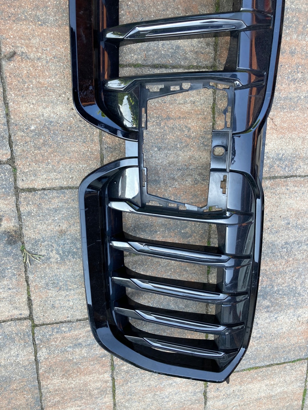 BMW X1 U11 Kühlergrill FRONTGRILL Kühlergitter 9883420 - Thumbnail 4
