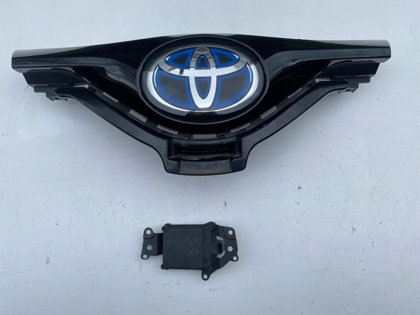 Toyota C-HR X20 Kühlergrill FRONTGRILL Kühlergitter - Thumbnail 1