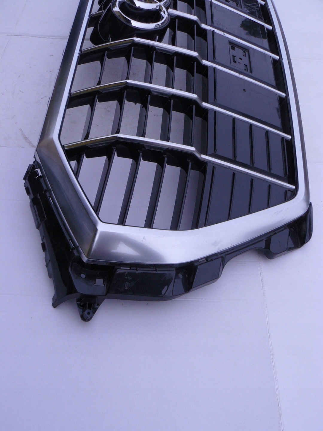 Audi Q3 Kühlergrill FRONTGRILL Kühlergitter 83A853651C - Thumbnail 5