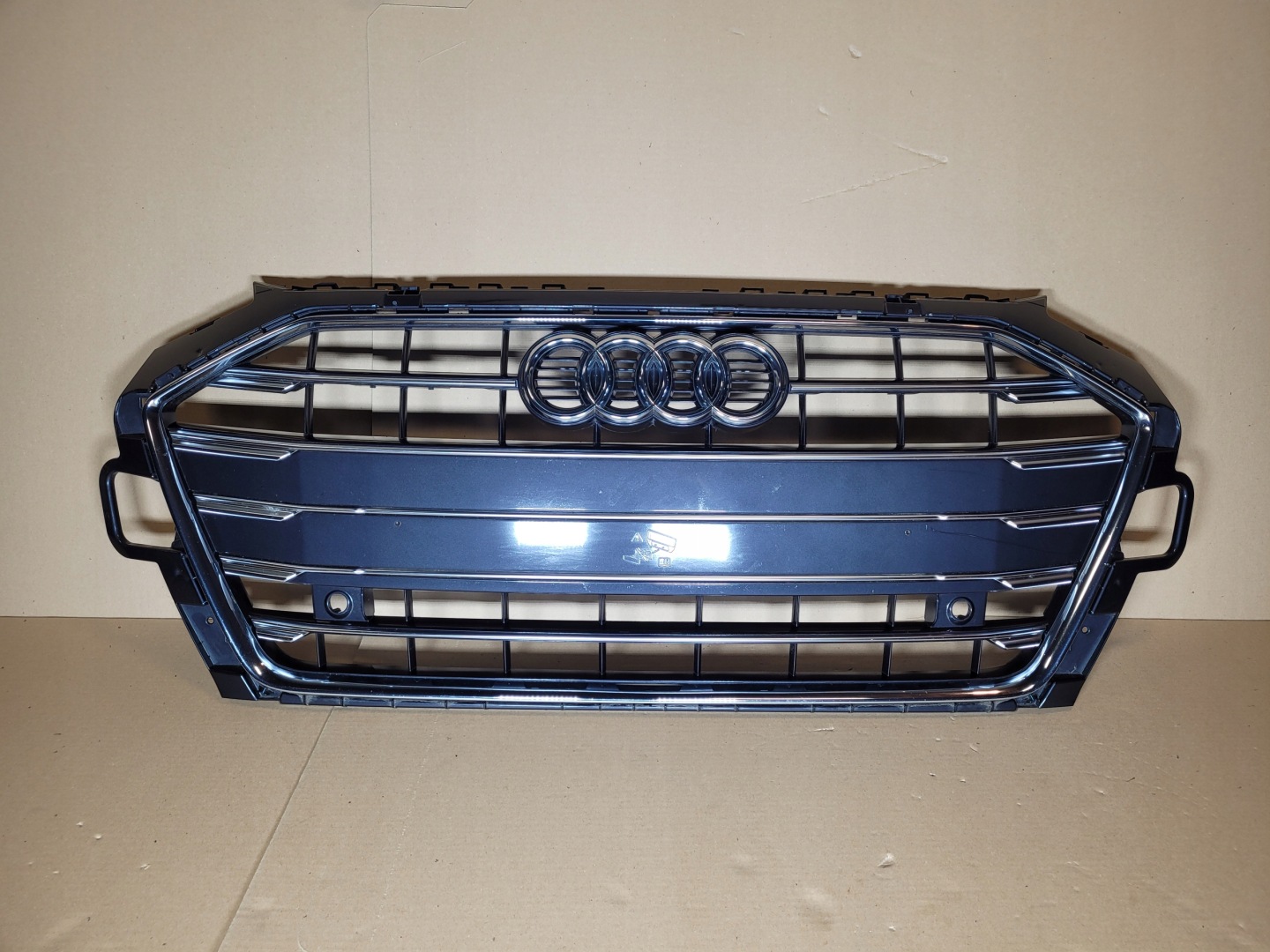 Audi A4 B9 Kühlergrill FRONTGRILL Kühlergitter 8W0853651DF - Thumbnail 1
