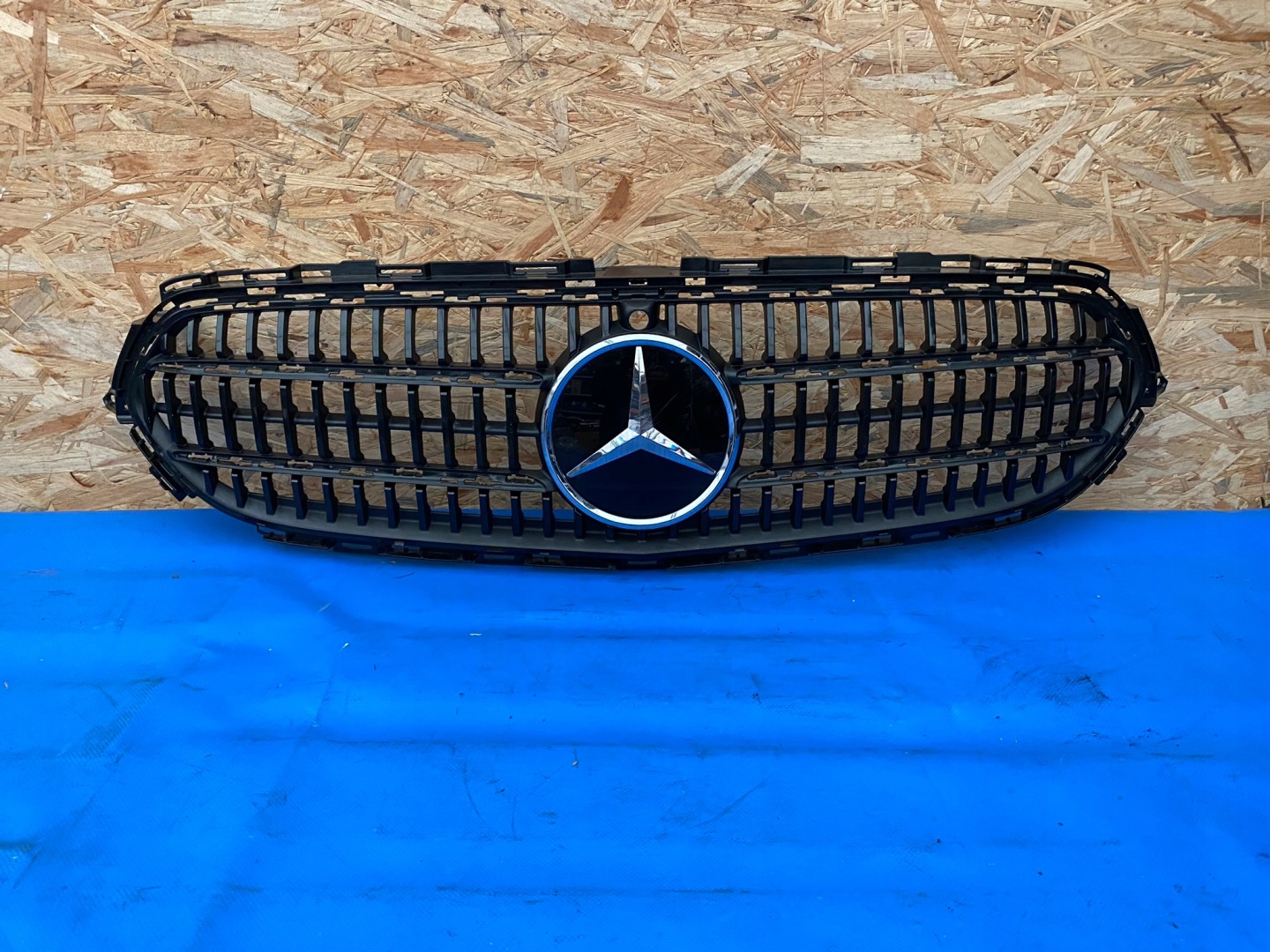 Mercedes-Benz E-Klasse W238 Kühlergrill FRONTGRILL Kühlergitter A2138883900 - Thumbnail 1