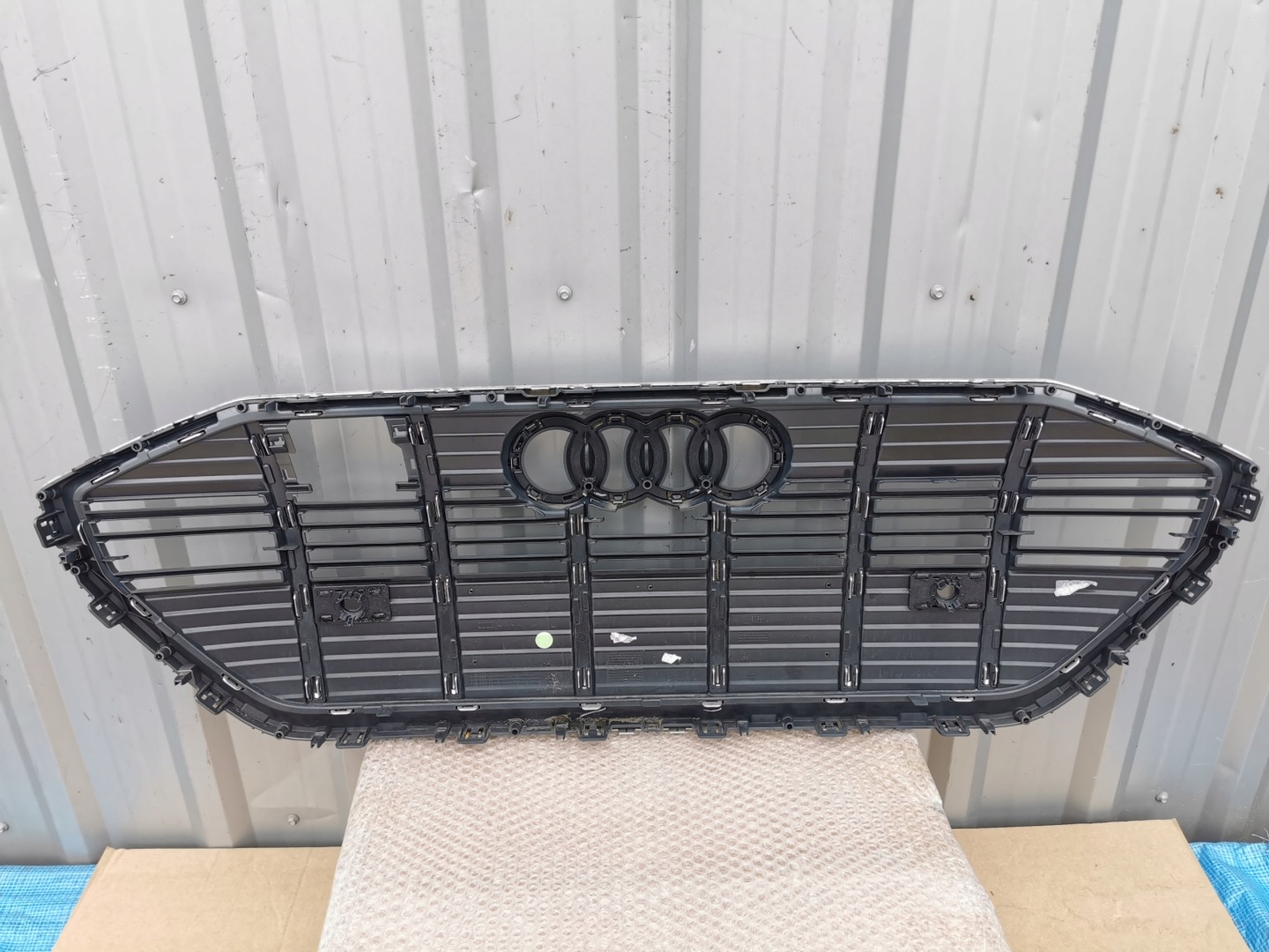 Audi e-tron Kühlergrill FRONTGRILL Kühlergitter 4KE853651BA - Thumbnail 8