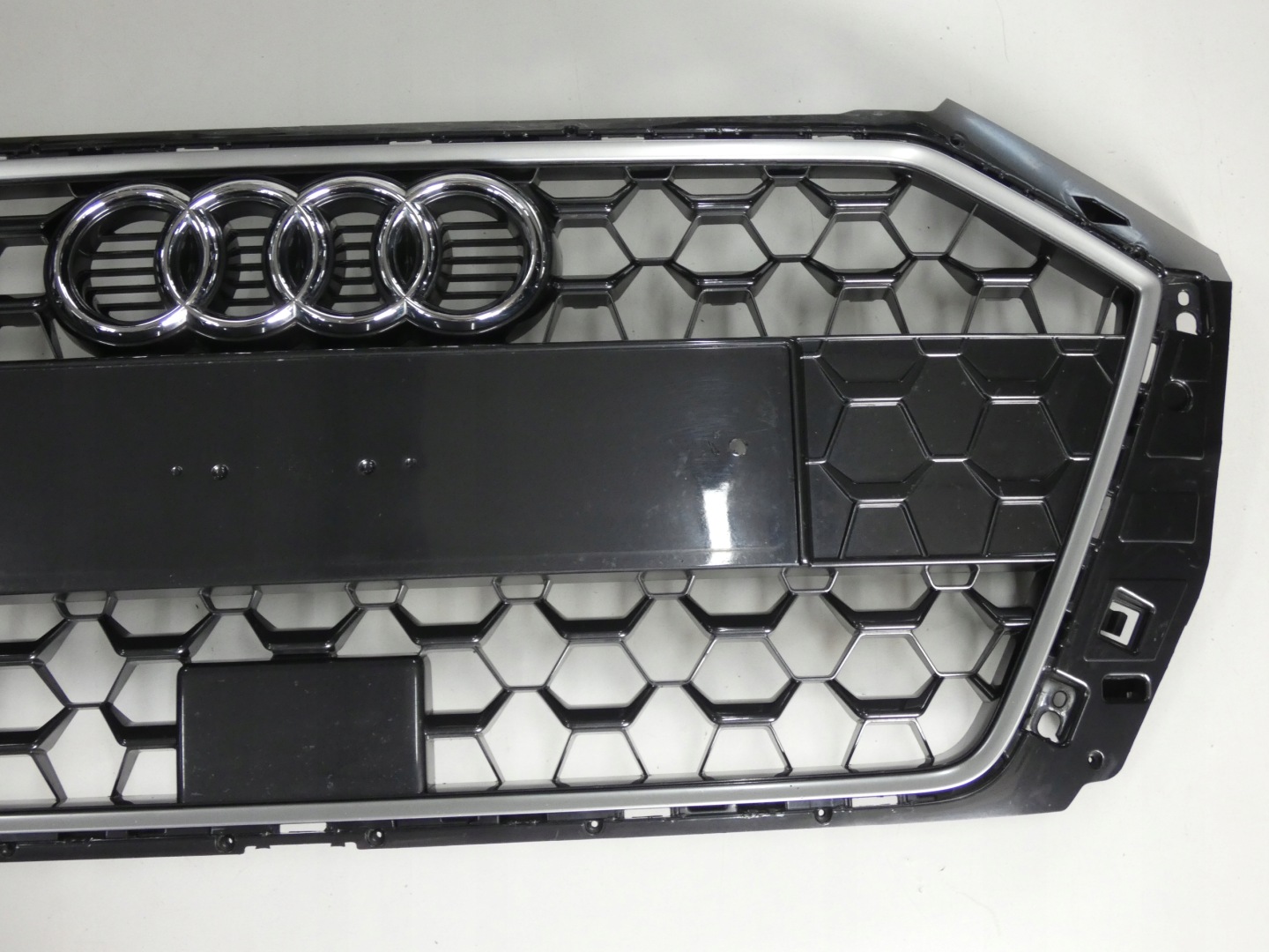 Audi 82A Kühlergrill FRONTGRILL Kühlergitter 82A853651BC - Thumbnail 3