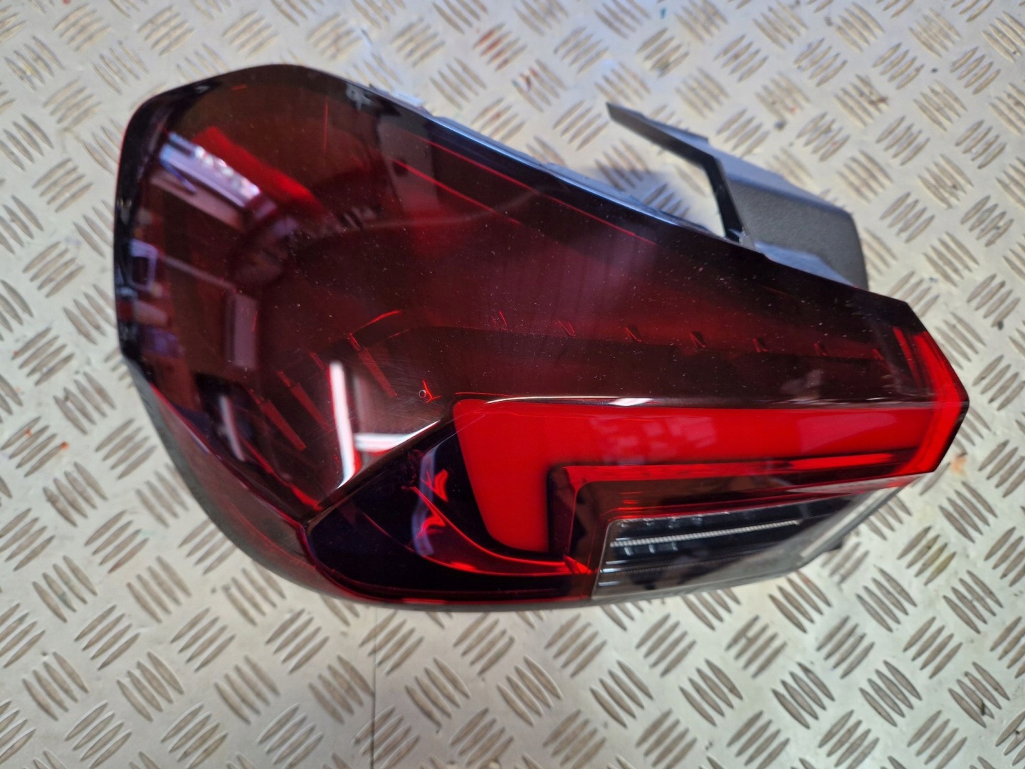Opel Corsa Rückleuchte 90194156 Rearlamp - Thumbnail 2