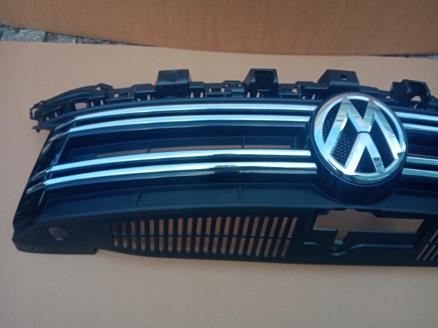 VW Tiguan Kühlergrill FRONTGRILL Kühlergitter 5N0853653E - Thumbnail 9