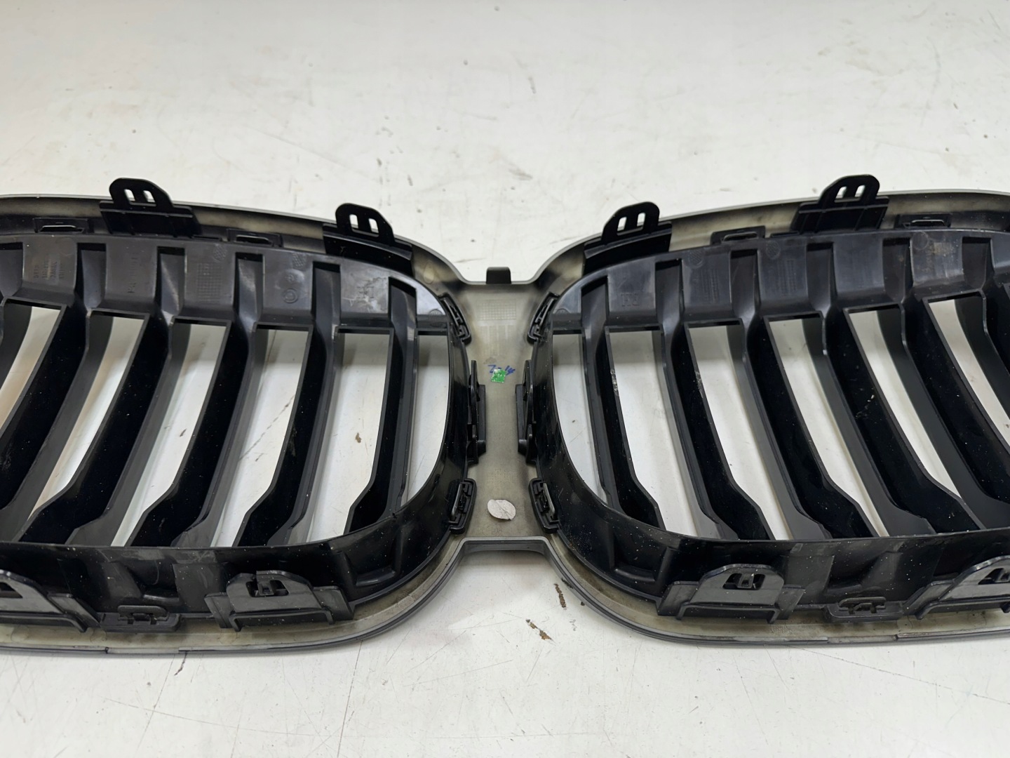 BMW 5 G31 Kühlergrill FRONTGRILL Kühlergitter 5113185 - Thumbnail 12