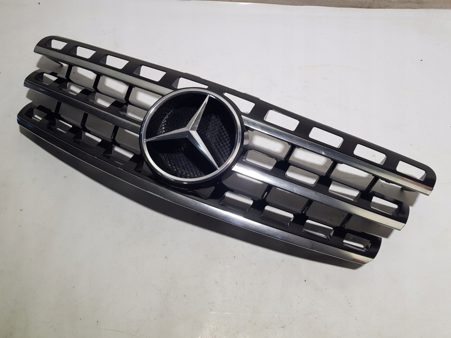 Mercedes-Benz M-Klasse W164 Kühlergrill FRONTGRILL Kühlergitter A1648802085 - Thumbnail 1