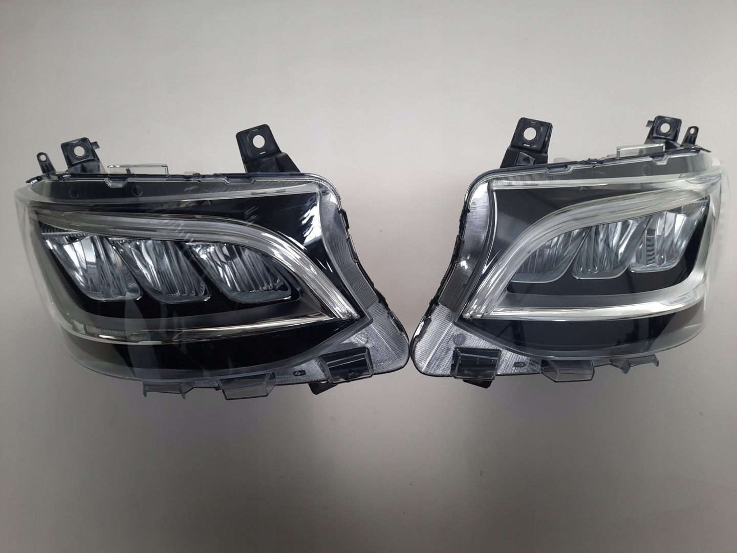 Frontscheinwerfer Mercedes-Benz Sprinter W910 A9109060001 LED Links Headlight - Thumbnail 1