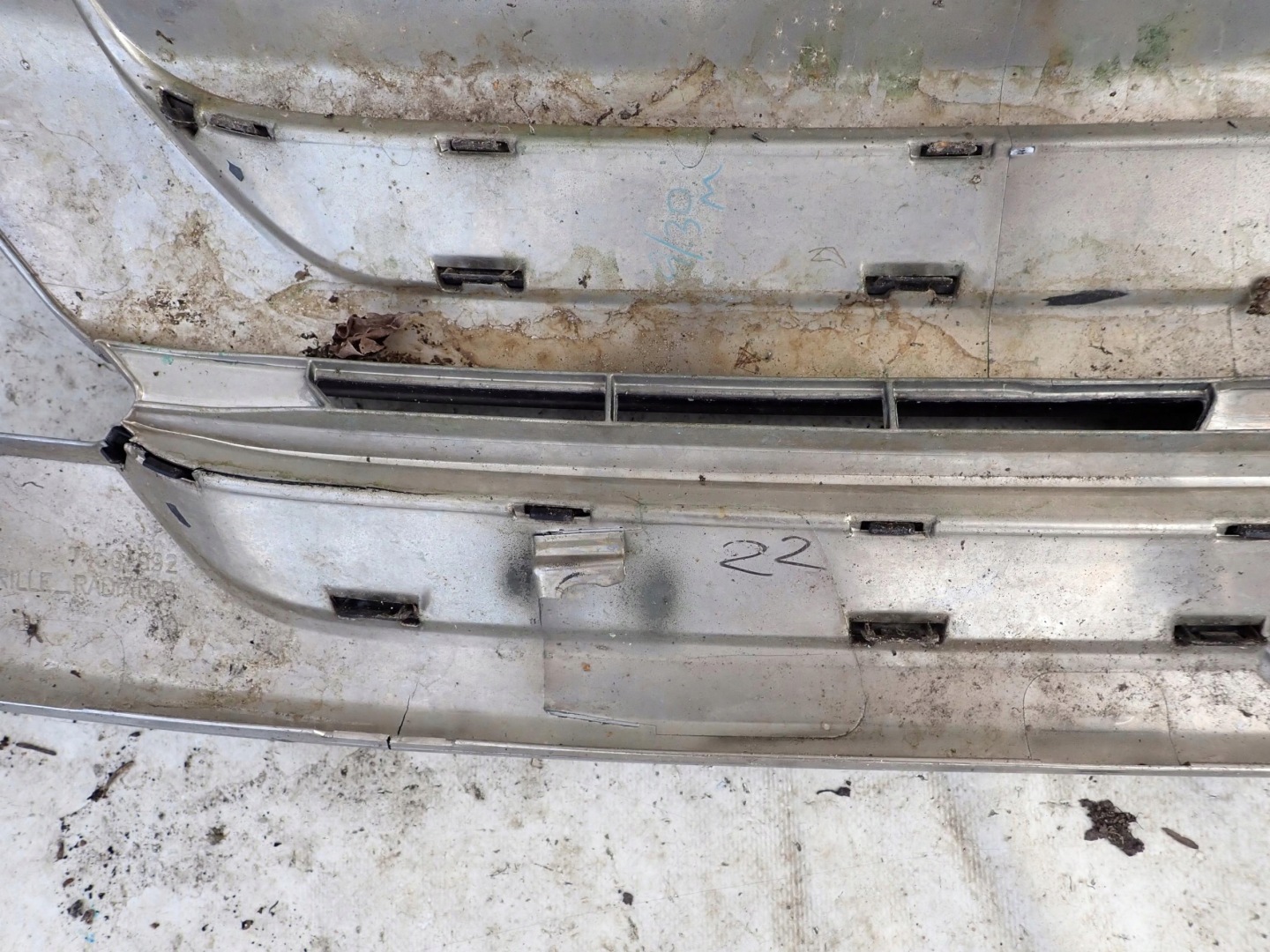 Mitsubishi Outlander CU0W Kühlergrill FRONTGRILL Kühlergitter 7450A992 - Thumbnail 9