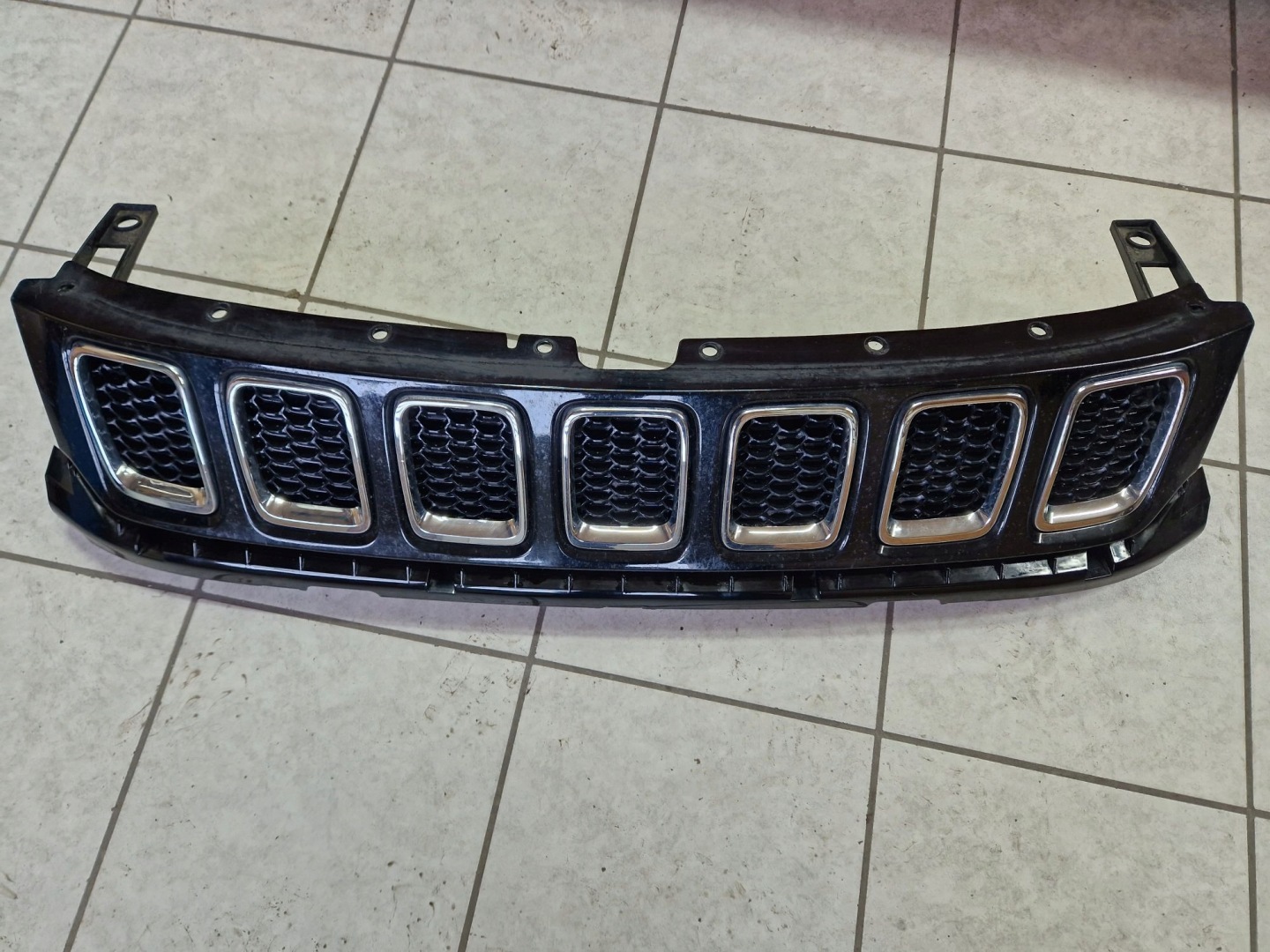 Jeep Compass MX Kühlergrill FRONTGRILL Kühlergitter 5UP86TRMAB - Thumbnail 2