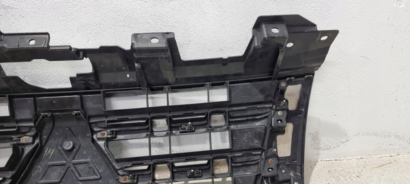 Mitsubishi Pajero V80 Kühlergrill FRONTGRILL Kühlergitter 7450A777 - Thumbnail 11