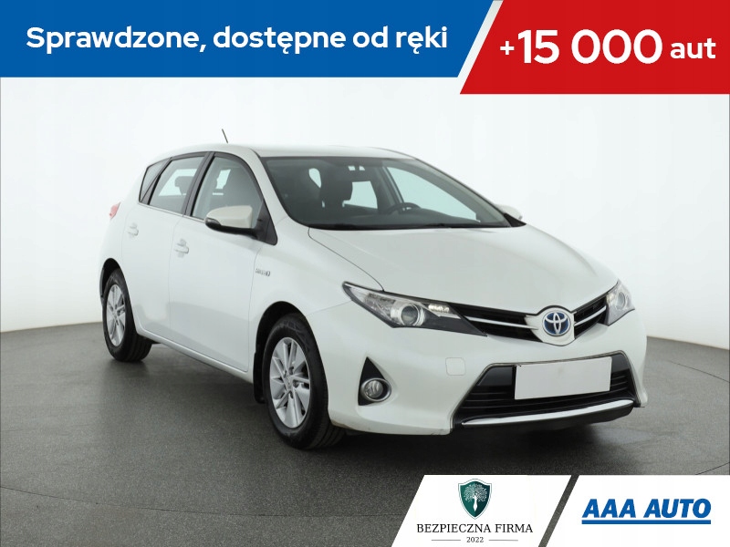 Toyota Auris II Hatchback 5d 1.8 HSD 136KM 2014