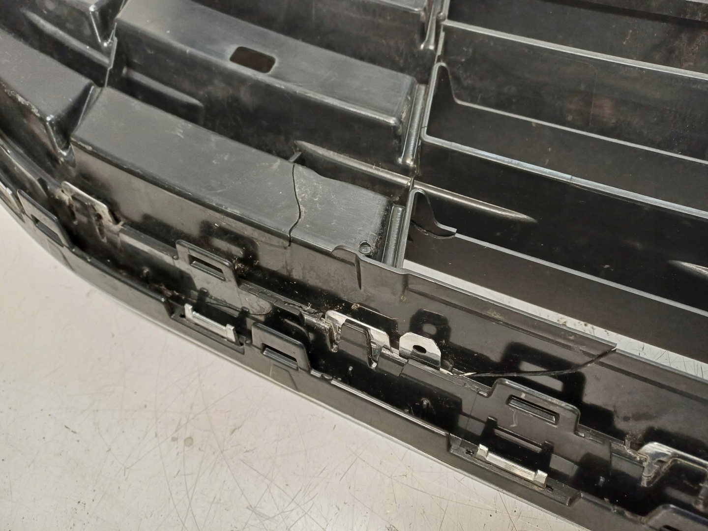 VW Tiguan Kühlergrill FRONTGRILL Kühlergitter 5NA853653LR - Thumbnail 8