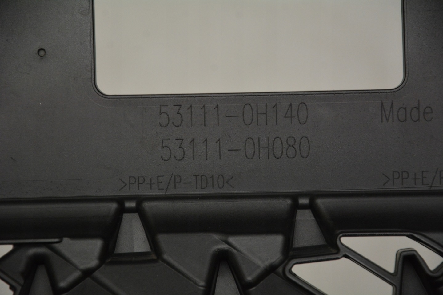 Toyota Aygo AB7 Kühlergrill FRONTGRILL Kühlergitter 531110H1405 - Thumbnail 5
